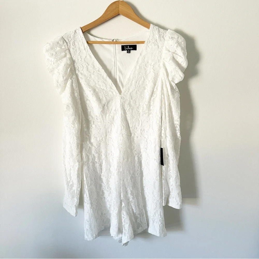 Lulu's Fashionable Find White Lace Long Sleeve Romper M NWT - Picture 3 of 11